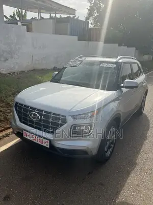 Hyundai Venue 2021 Silver