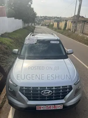 Hyundai Venue 2021 Silver
