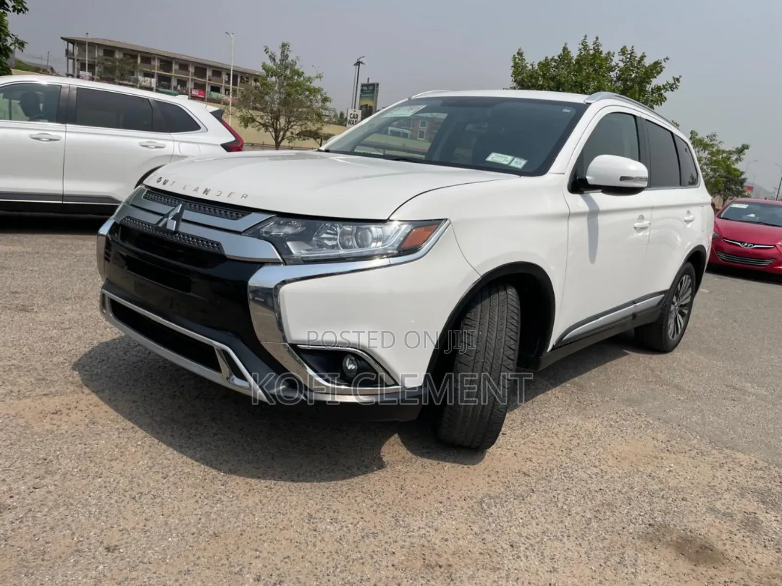 Mitsubishi Outlander 2019 White