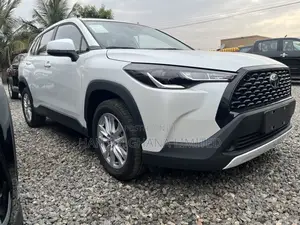 New Toyota Corolla Cross LE 2025 White