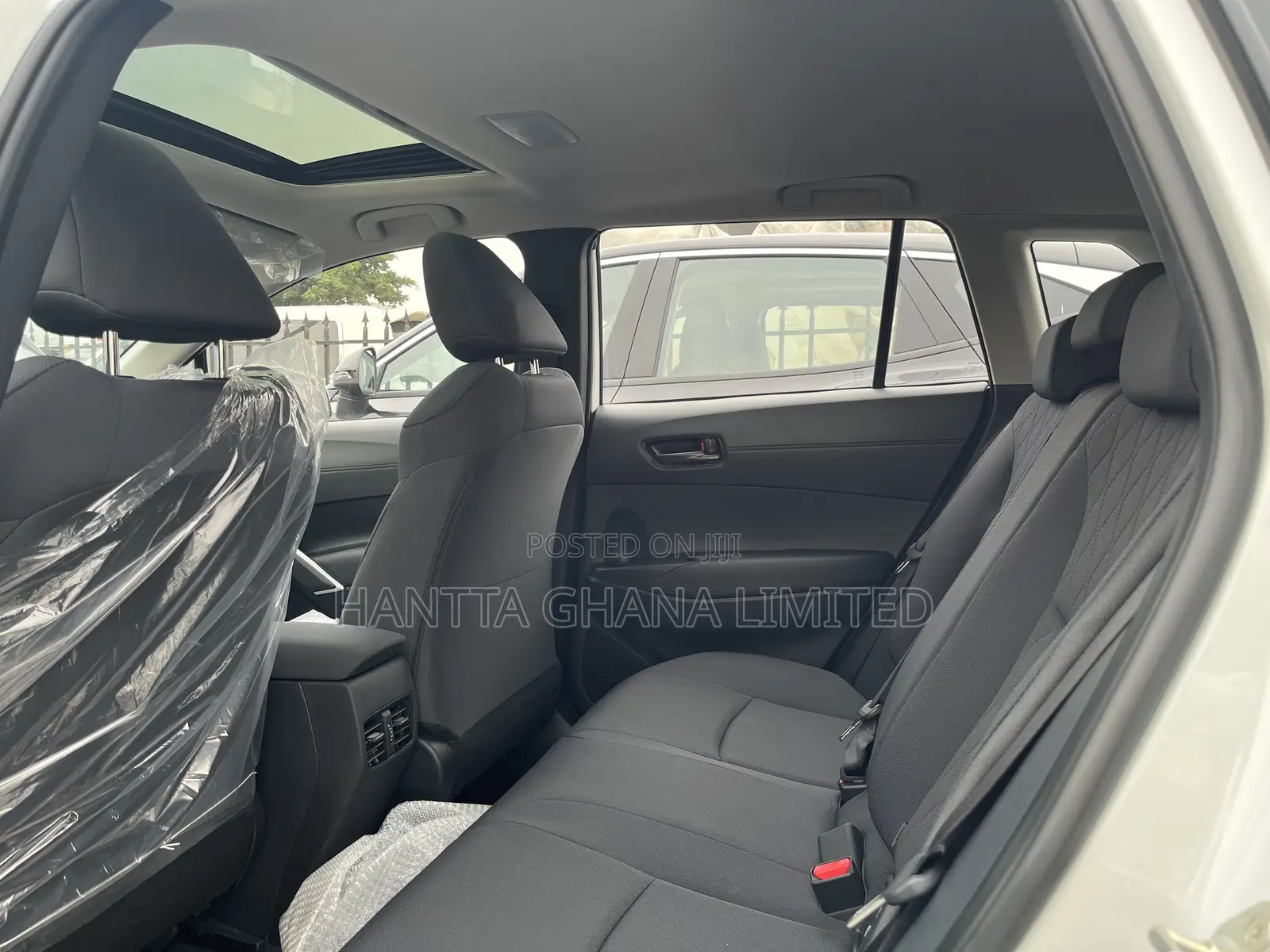 New Toyota Corolla Cross LE 2025 White