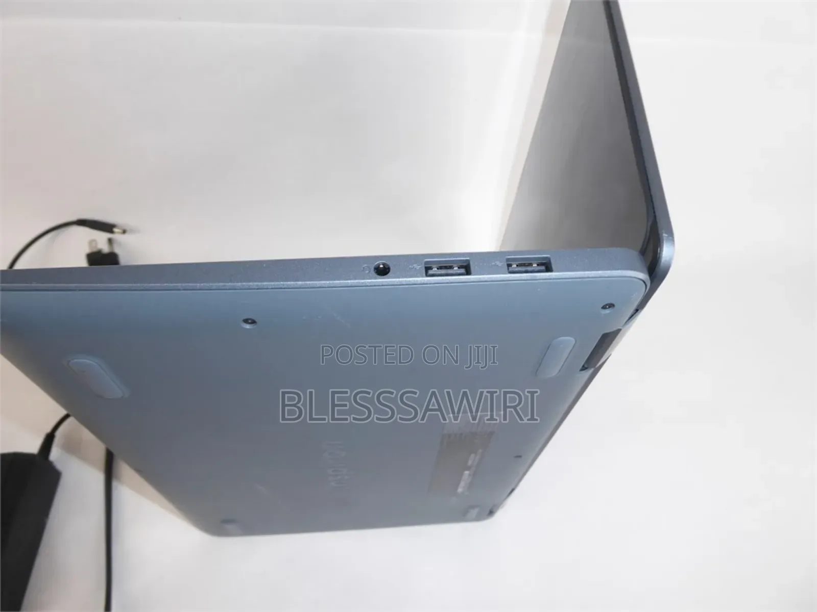 Laptop Dell 4GB AMD A10 eMMC 60GB