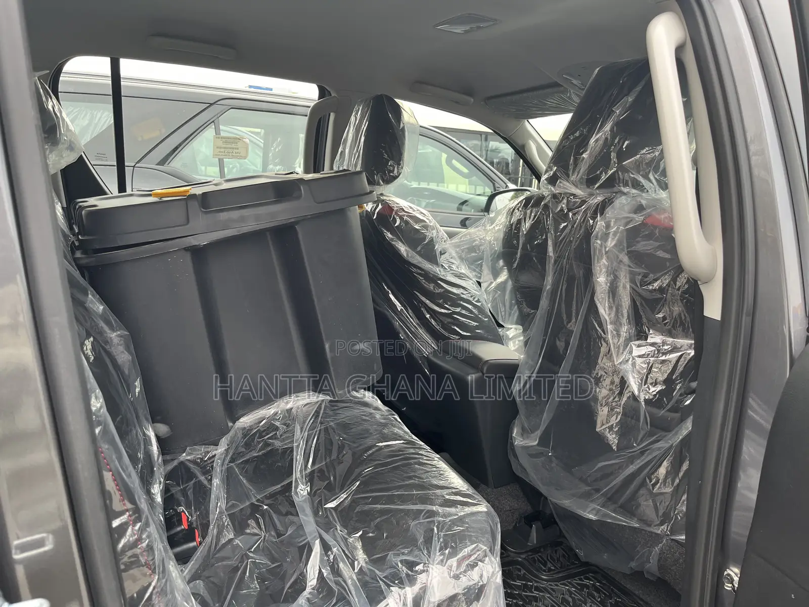 New Toyota Hilux 2025 Gray