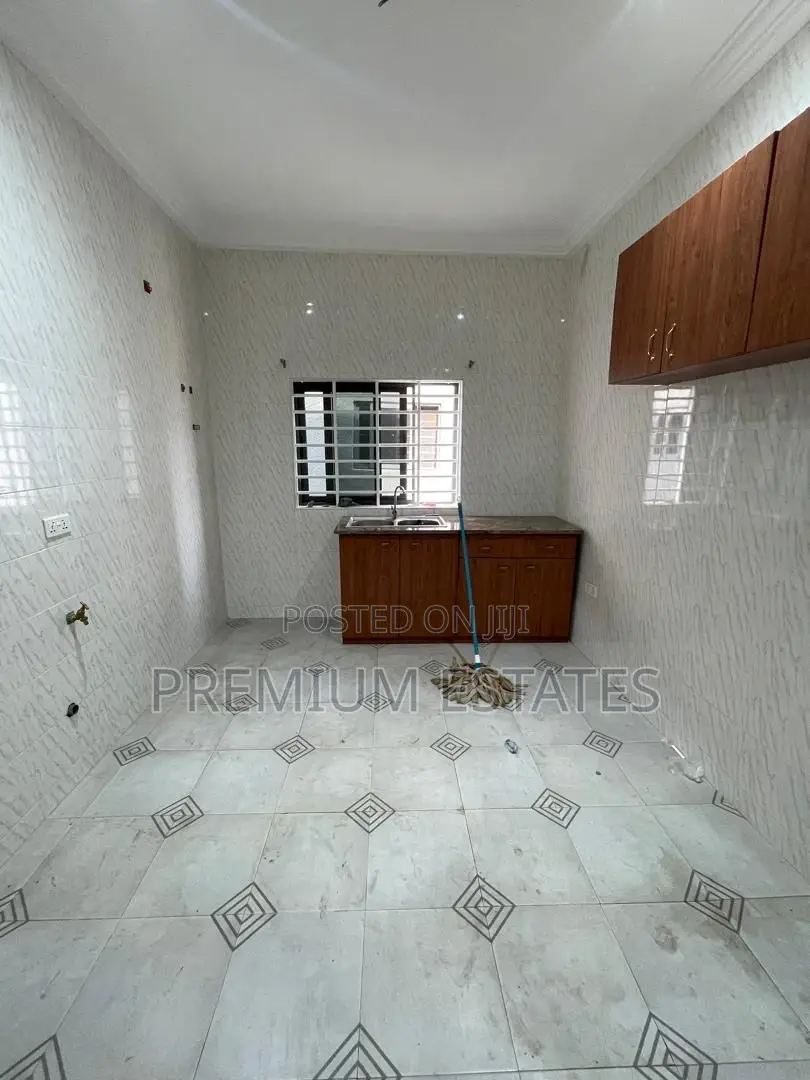 2bdrm Apartment in Kwabenya for rent