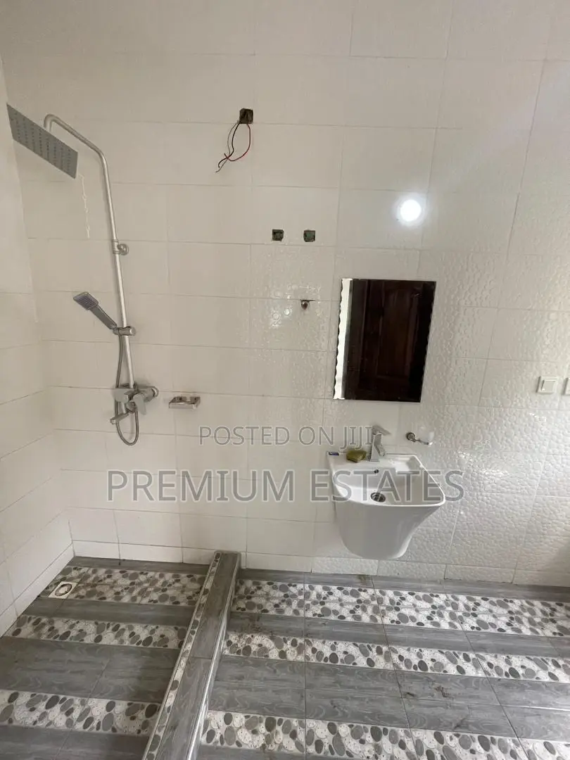 2bdrm Apartment in Kwabenya for rent