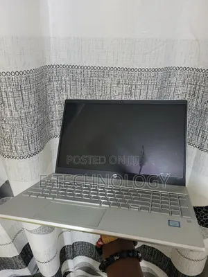 Laptop HP Pavilion 15 8GB Intel Core I7 HDD+SSD 500GB