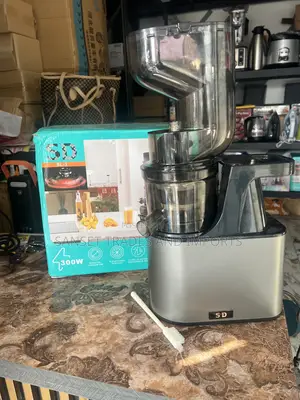 Fruit and Vegetable Juicer