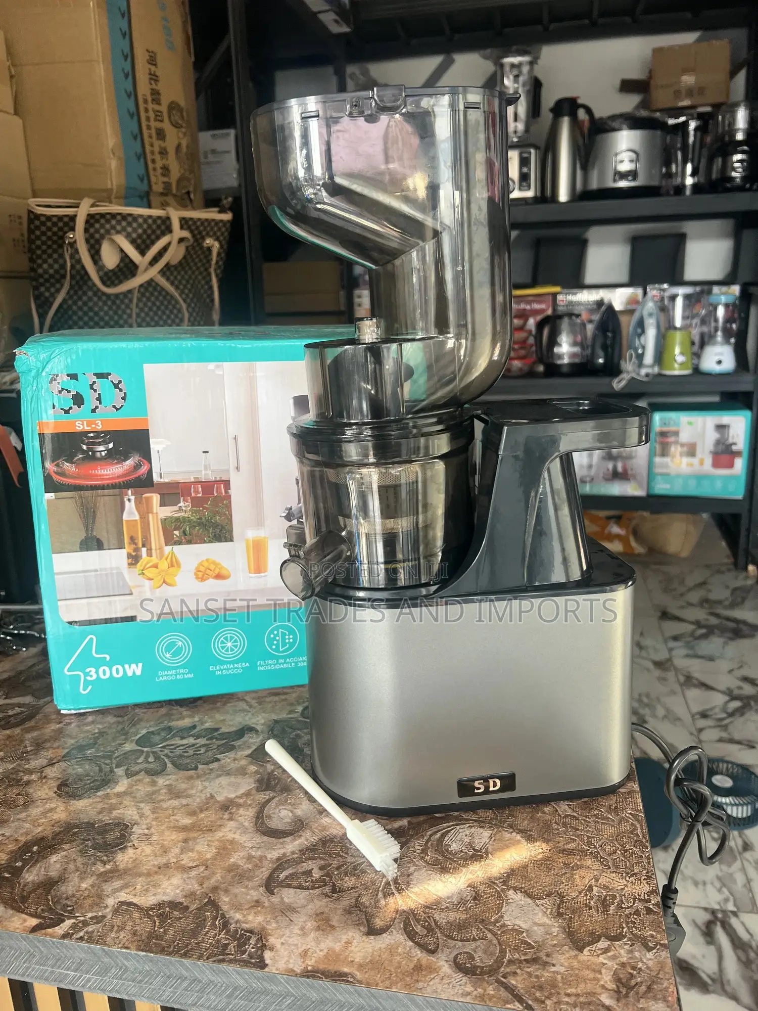 Fruit and Vegetable Juicer