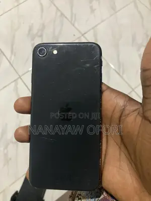 Apple iPhone SE (2020) 64 GB Black