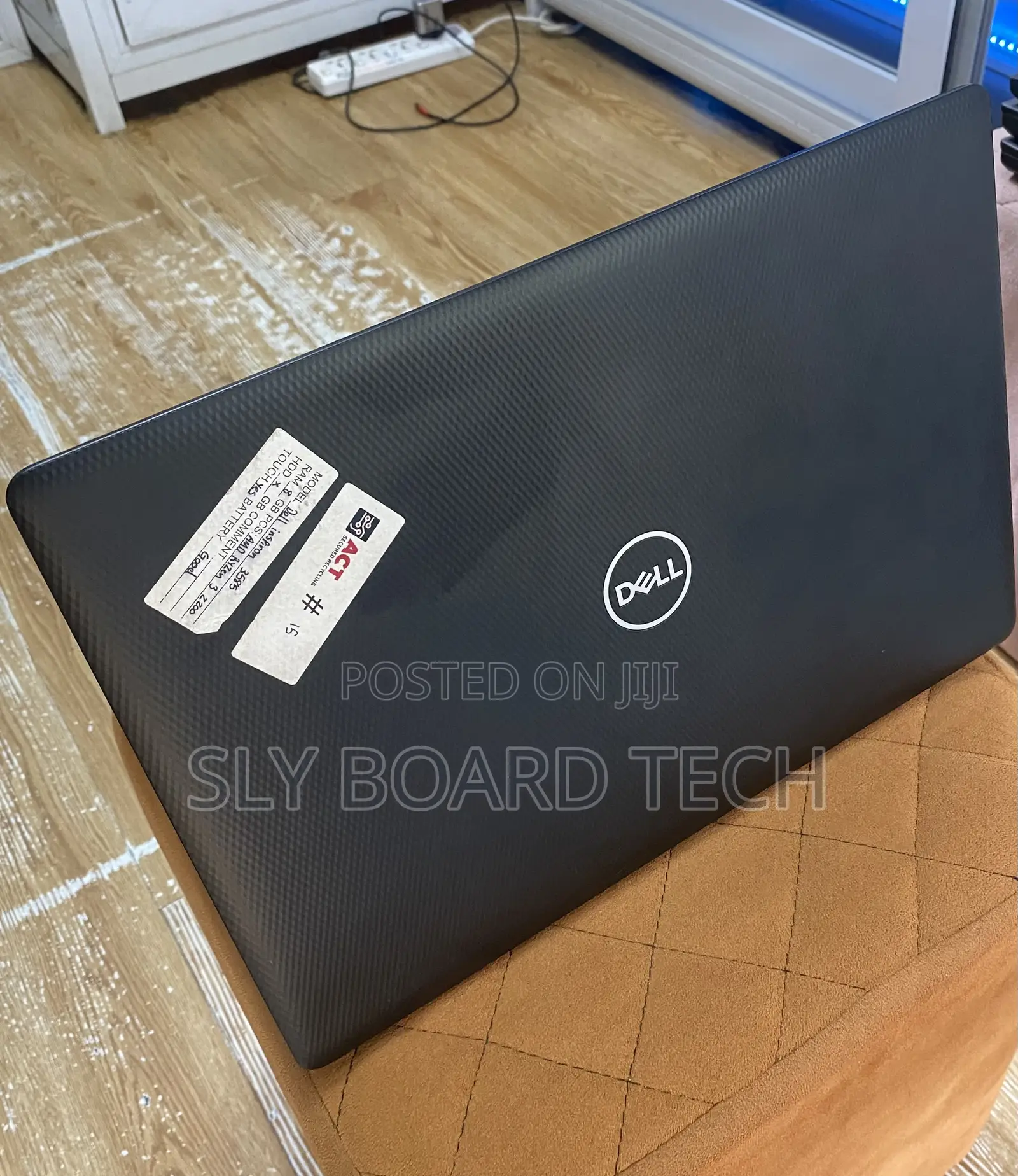 Laptop Dell Inspiron 15 3565 8GB AMD Ryzen 3 SSD 256GB