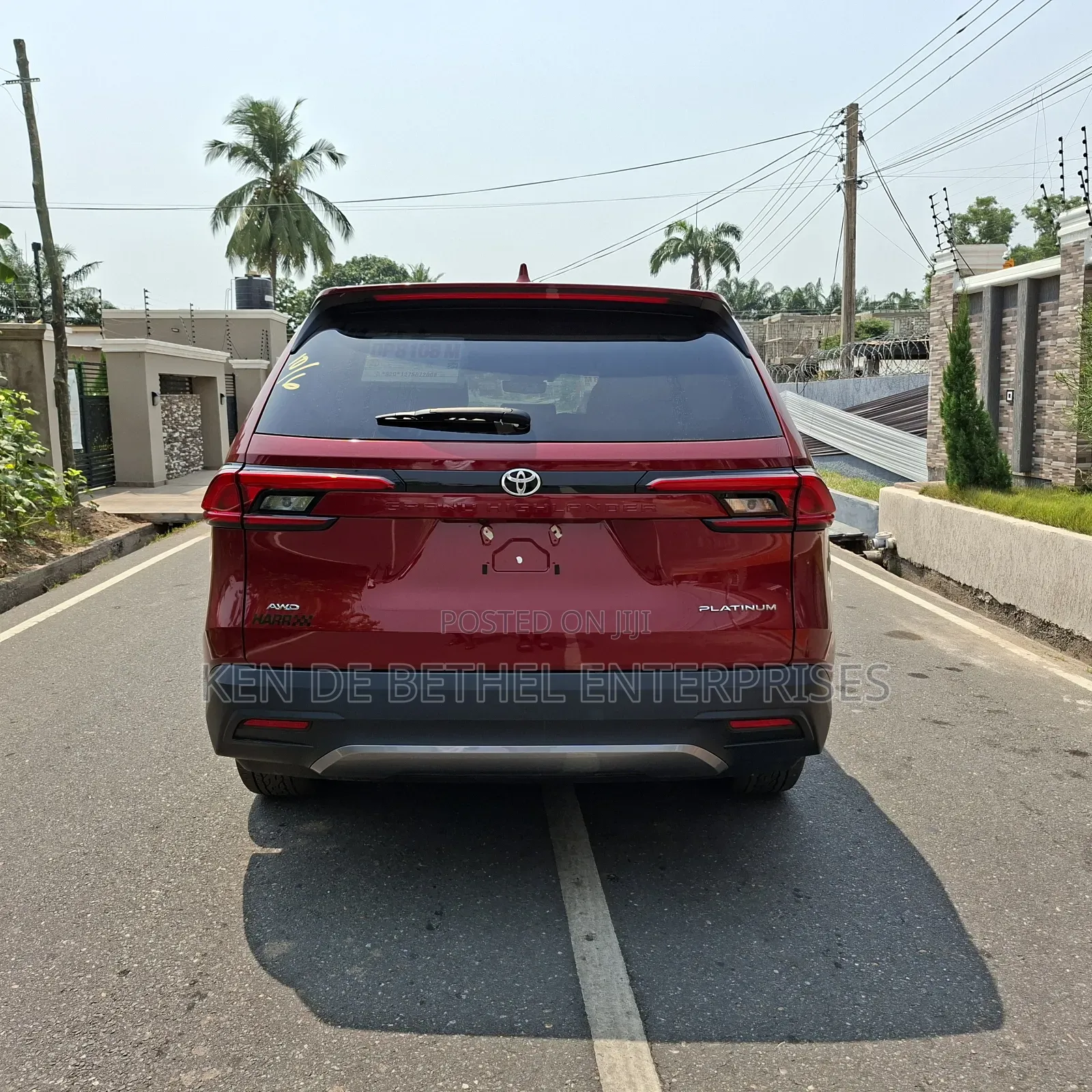 Toyota Highlander Platinum FWD 2024 Red