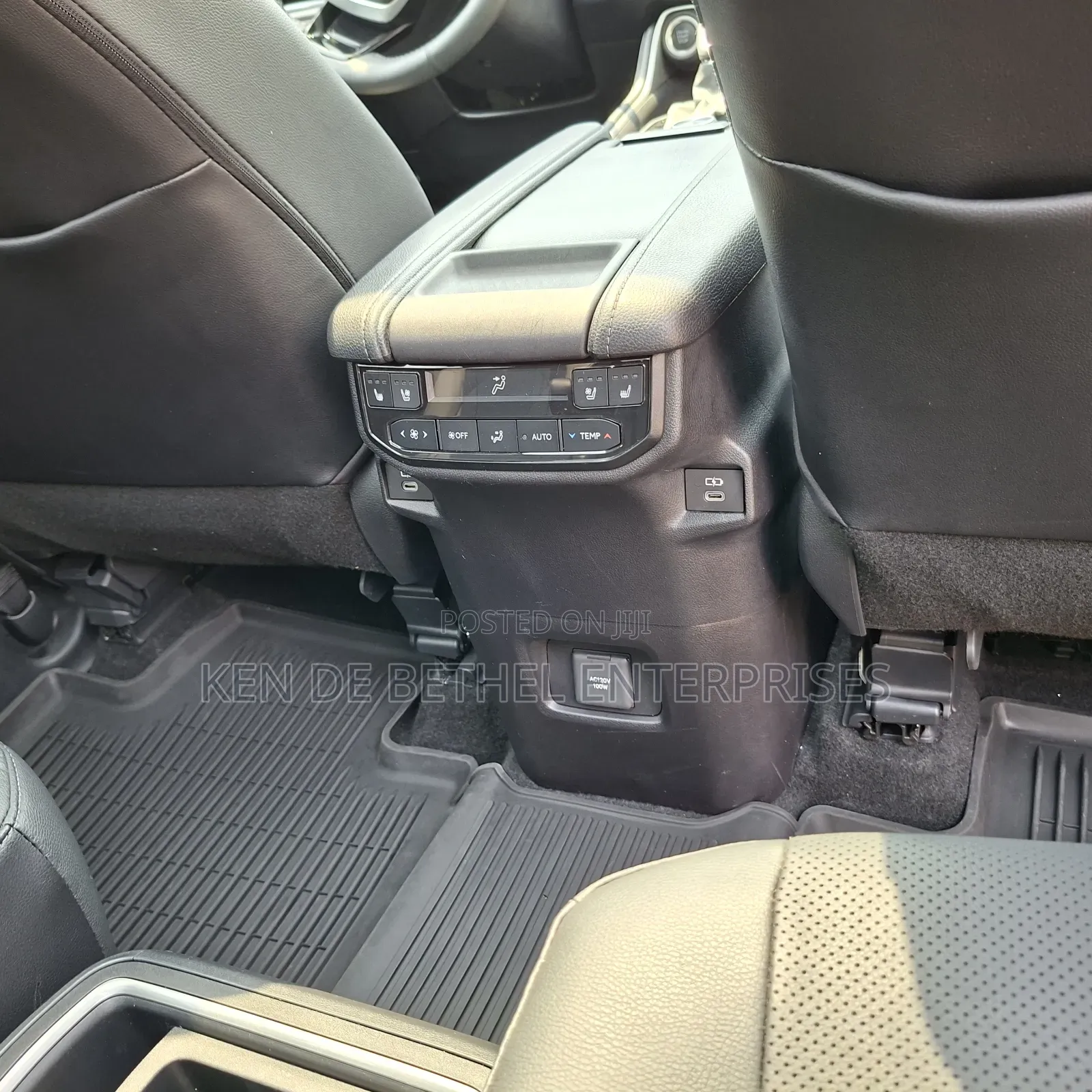 Toyota Highlander Platinum FWD 2024 Red