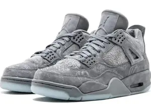 Air Jordan 4 Retro Kaws