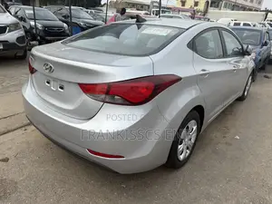 Hyundai Elantra SE 4dr Sedan (1.8L 4cyl 6A) 2015 Gray