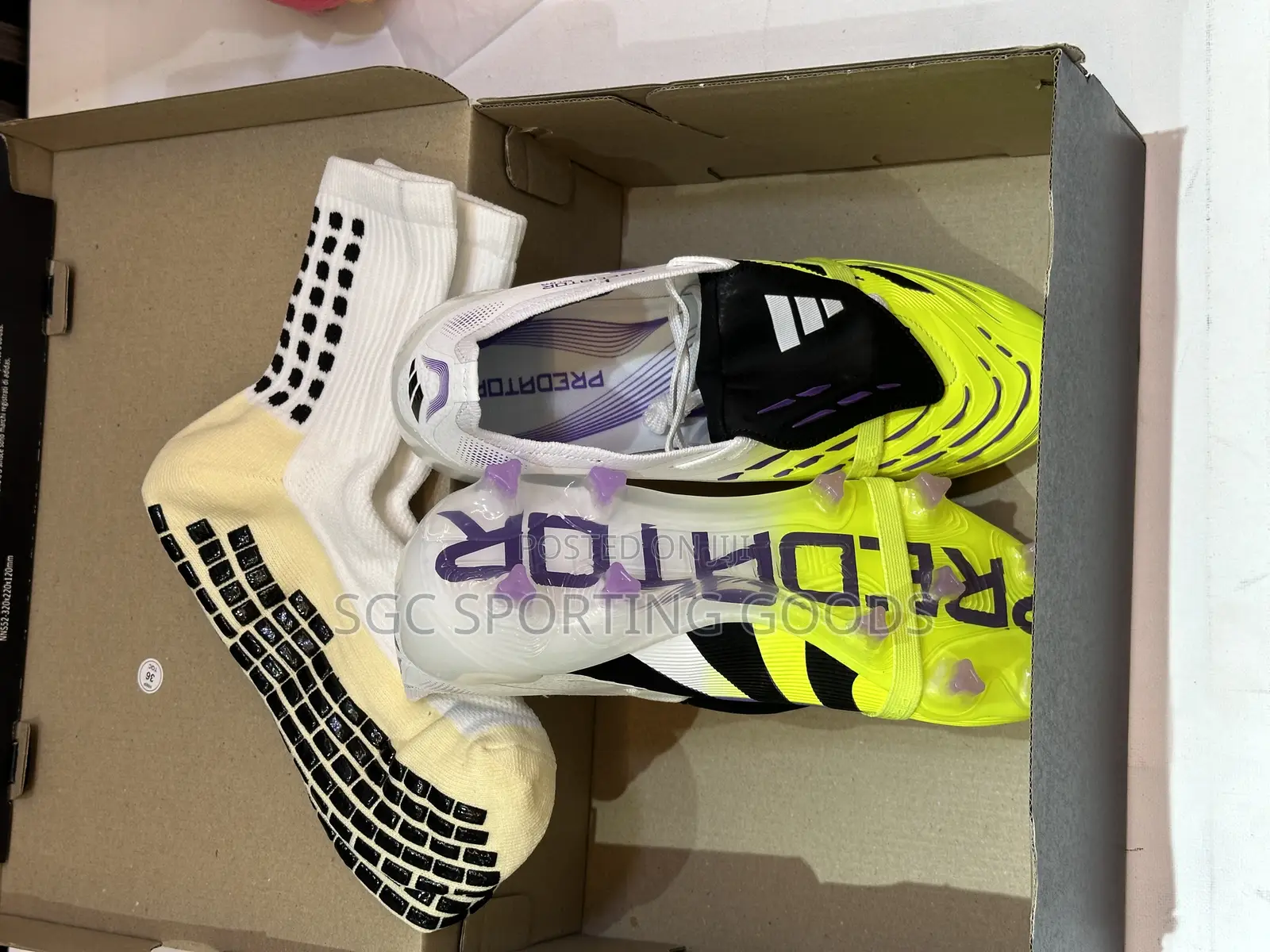 Adidas Predator , Flip Over Tongue in Green Color // Original Quality