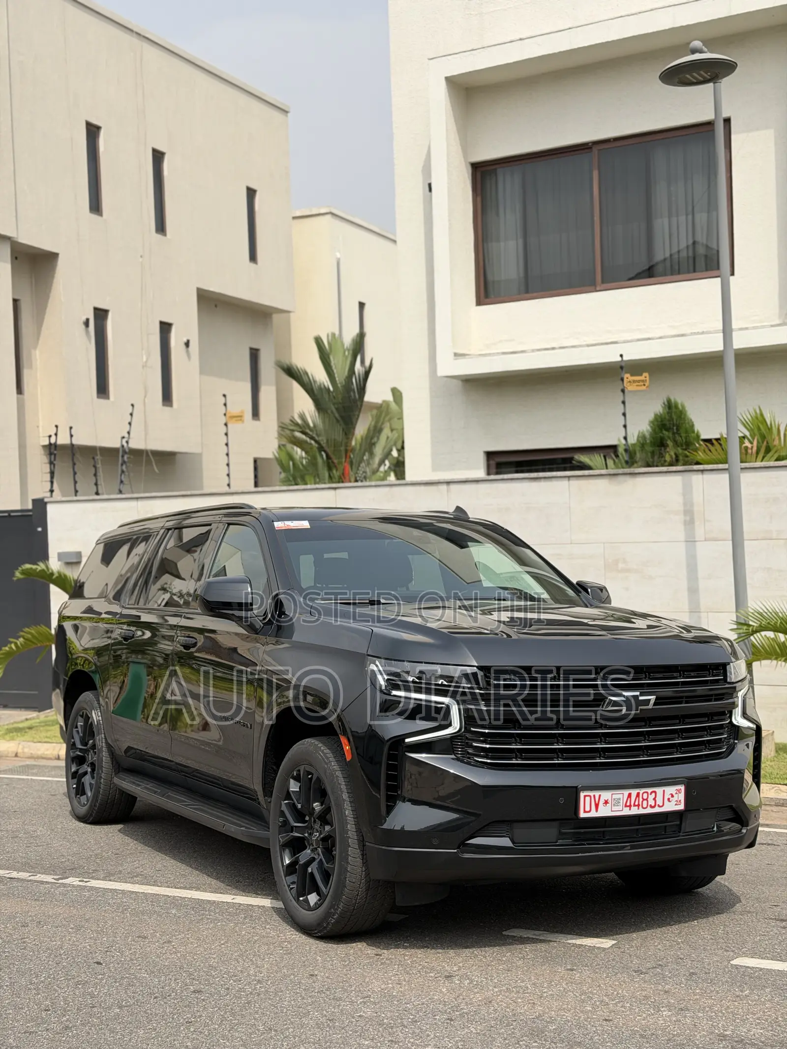 Chevrolet Suburban 2022 Black