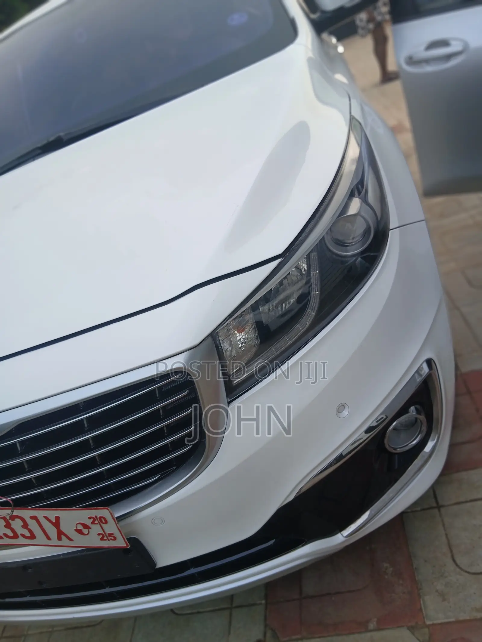 Kia Carnival 2016 White
