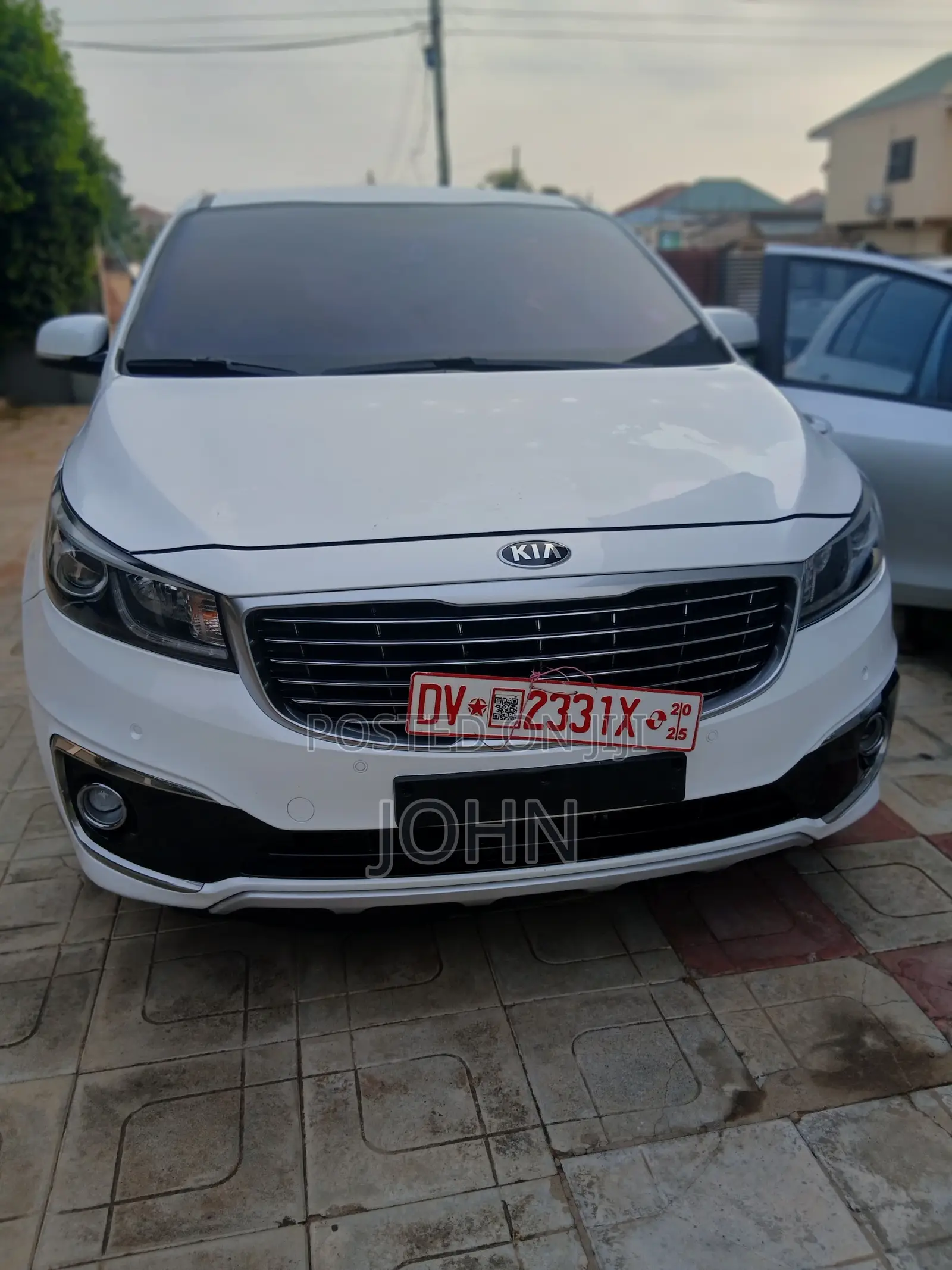 Kia Carnival 2016 White