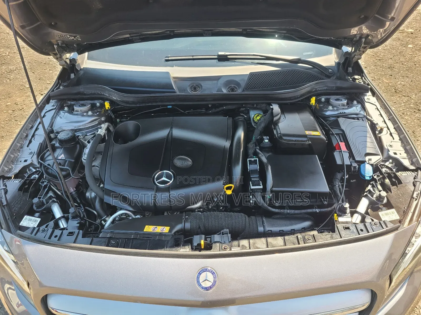 Mercedes-Benz GLA-Class GLA200 Sport Utility 4-Door (2.0L, 4cyl Turbo)