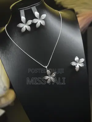 Silver Blossom Set