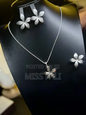 Silver Blossom Set