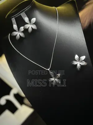 Silver Blossom Set