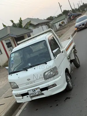 Hyundai H1 2.4 GLS 2012 White