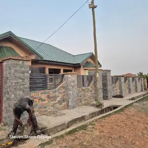 Stone Seler