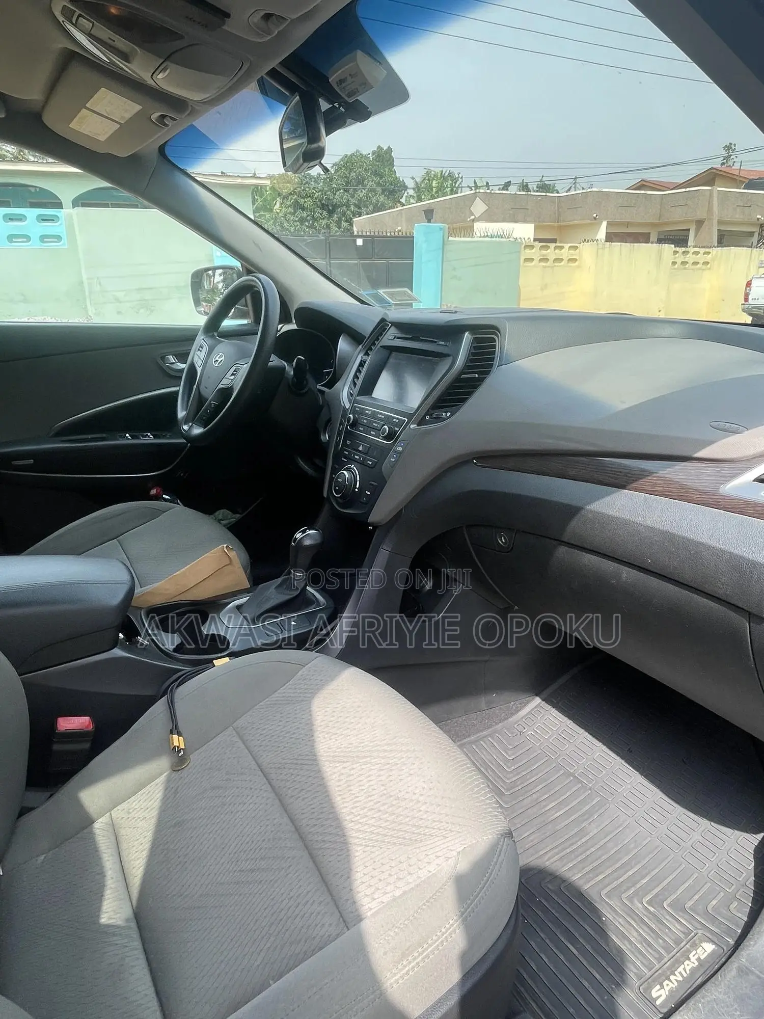 Hyundai Santa Fe SE AWD 2018 Beige