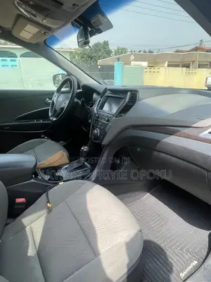 Hyundai Santa Fe SE AWD 2018 Beige