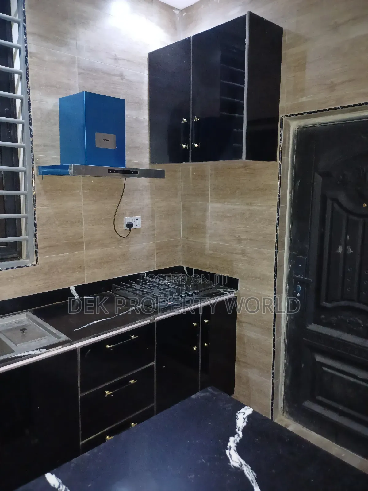 3bdrm Duplex in Ga East Municipal for sale