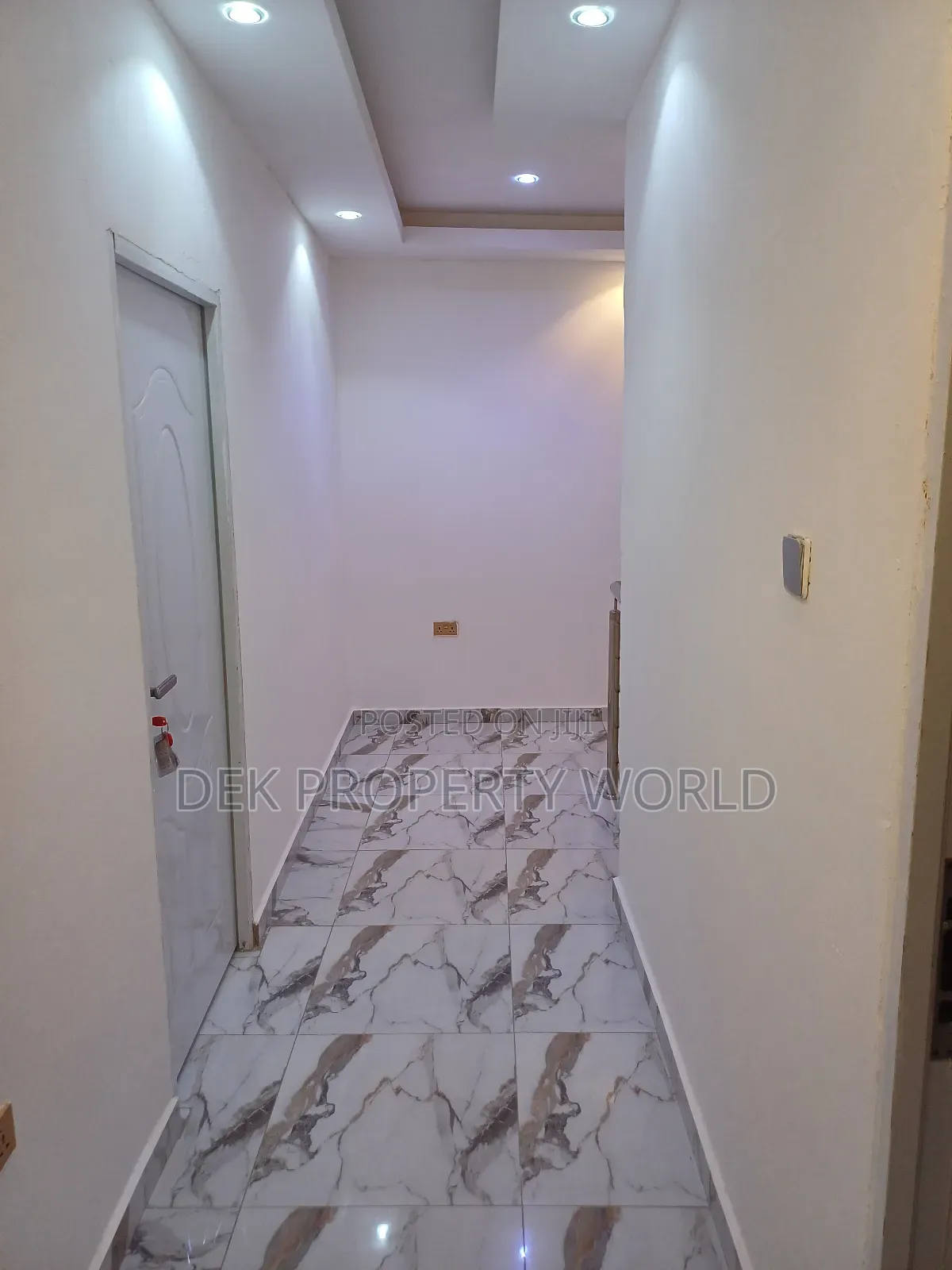 3bdrm Duplex in Ga East Municipal for sale