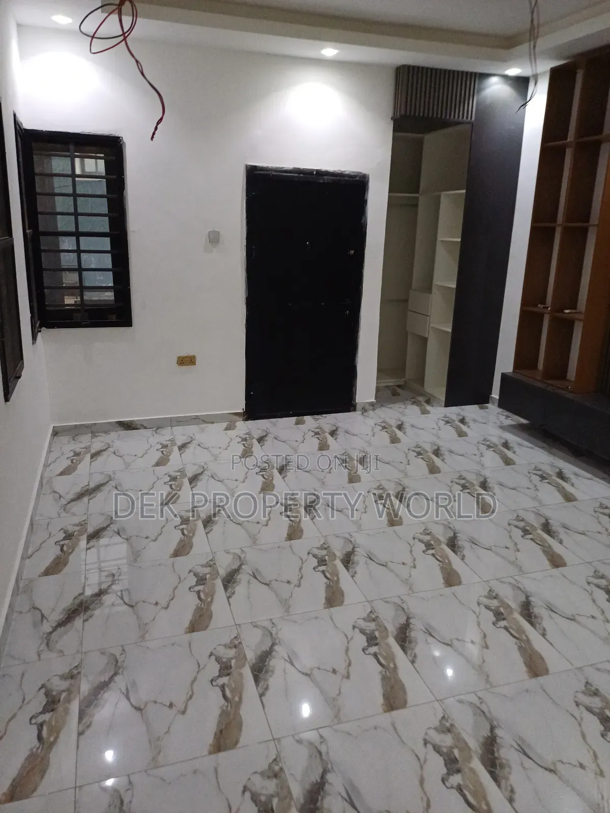 3bdrm Duplex in Ga East Municipal for sale