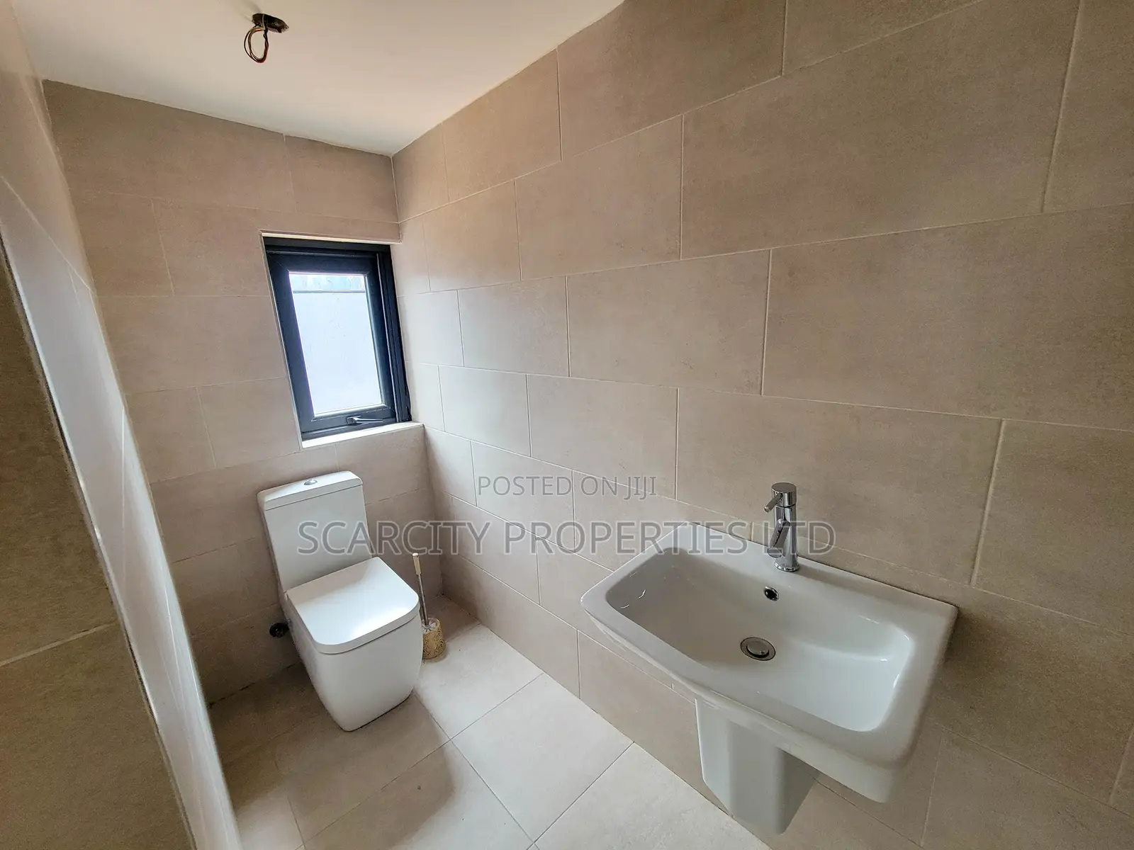 4bdrm House in East Legon for sale