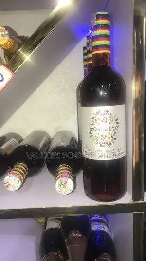 Mosketto Red /White Wineb
