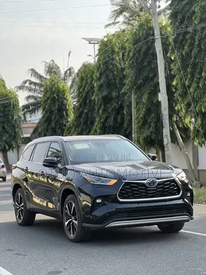 Toyota Highlander Platinum AWD 2023 Black