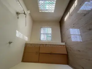 2bdrm Apartment in Kfs, West Hills Mall Area for rent