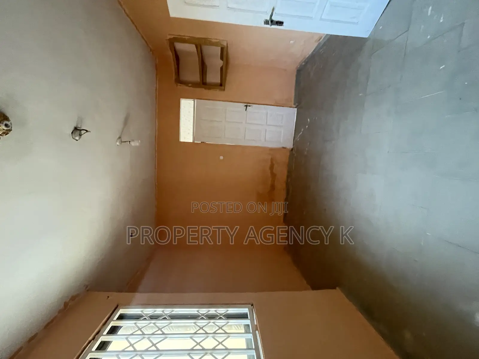 3bdrm Apartment in Kfs, Old Barrier for rent