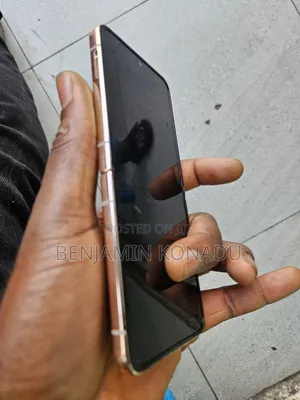 Flip 4 Screen