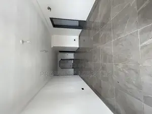 3bdrm Apartment in Kfs, Old Barrier for rent