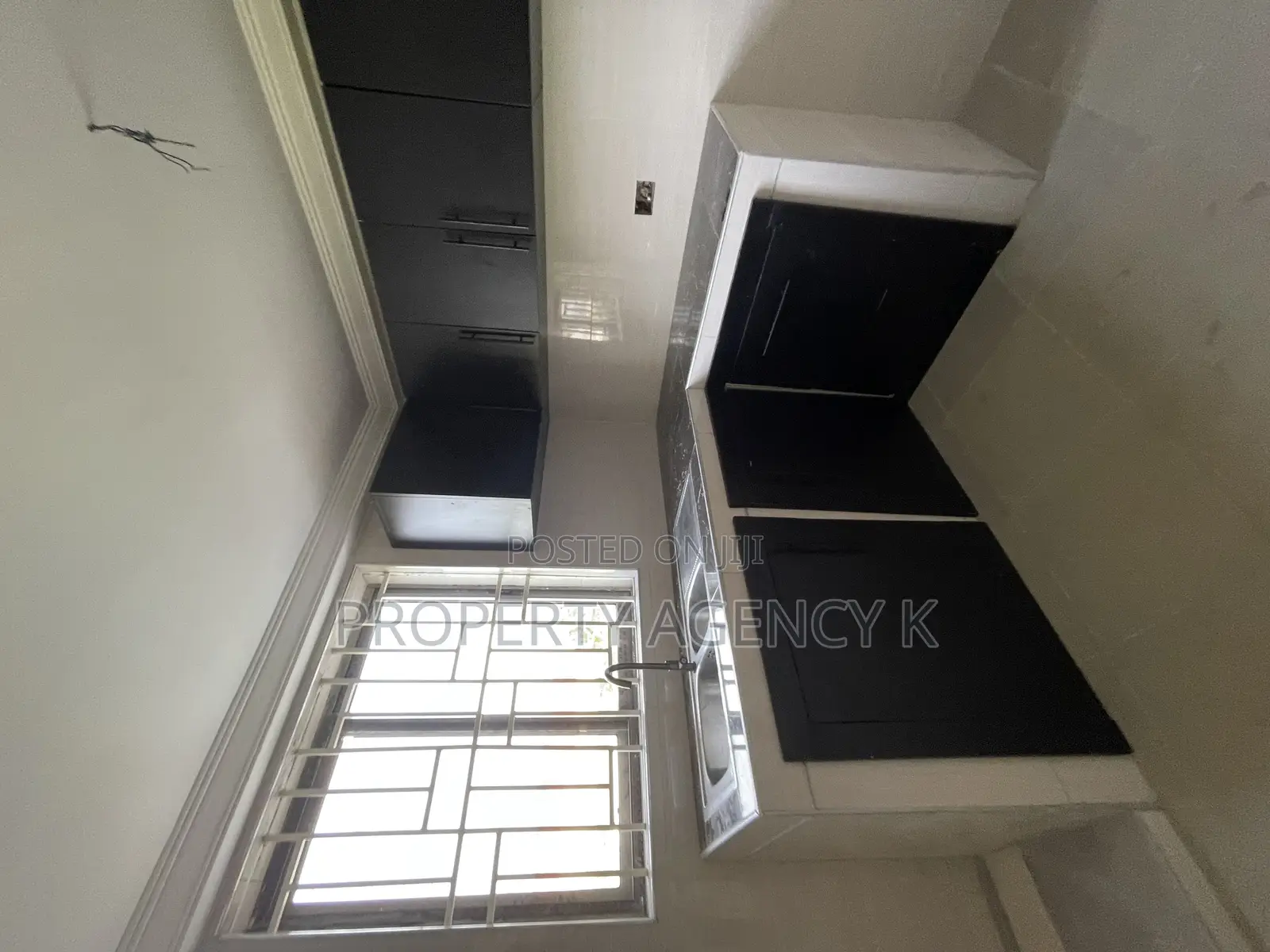 3bdrm Apartment in Kfs, Old Barrier for rent