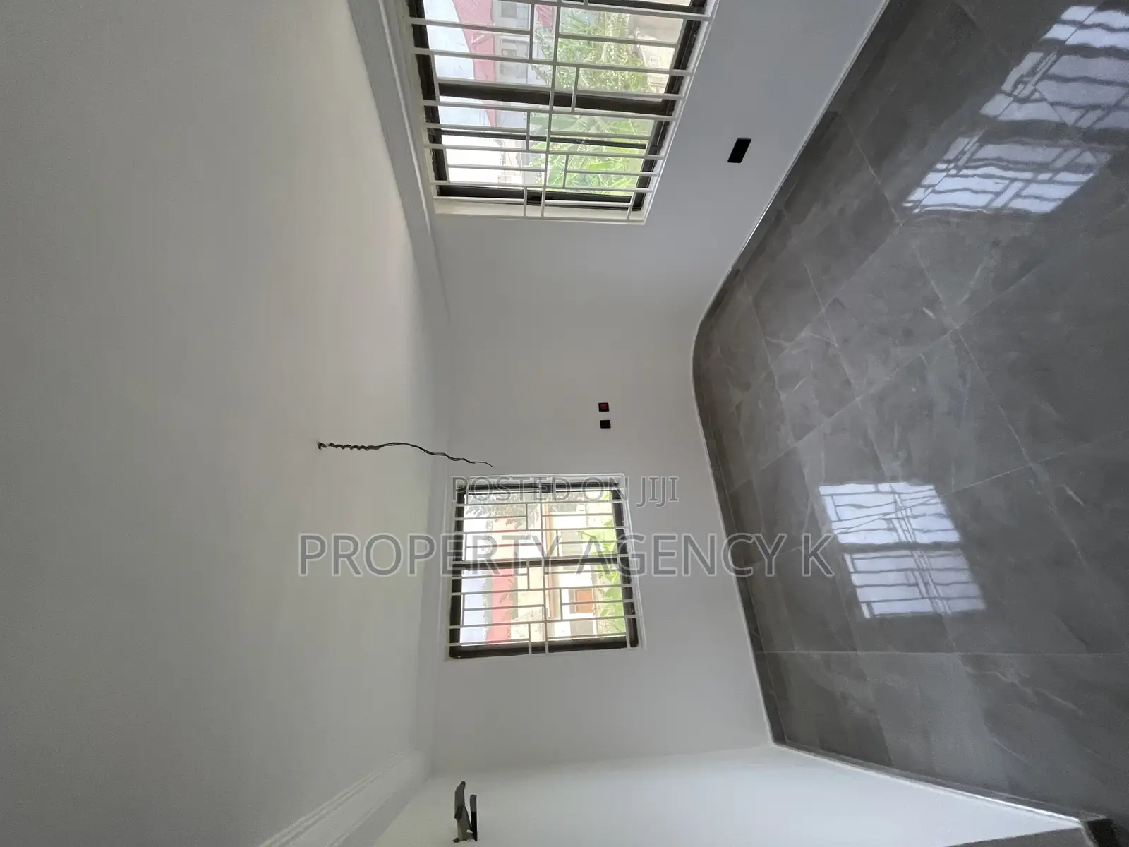 3bdrm Apartment in Kfs, Old Barrier for rent