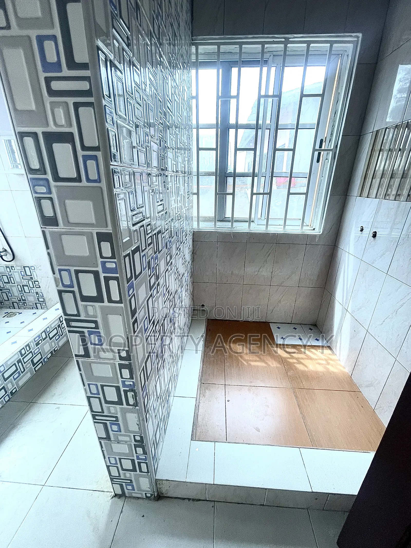 2bdrm Apartment in Kfs, Weija Junction for rent