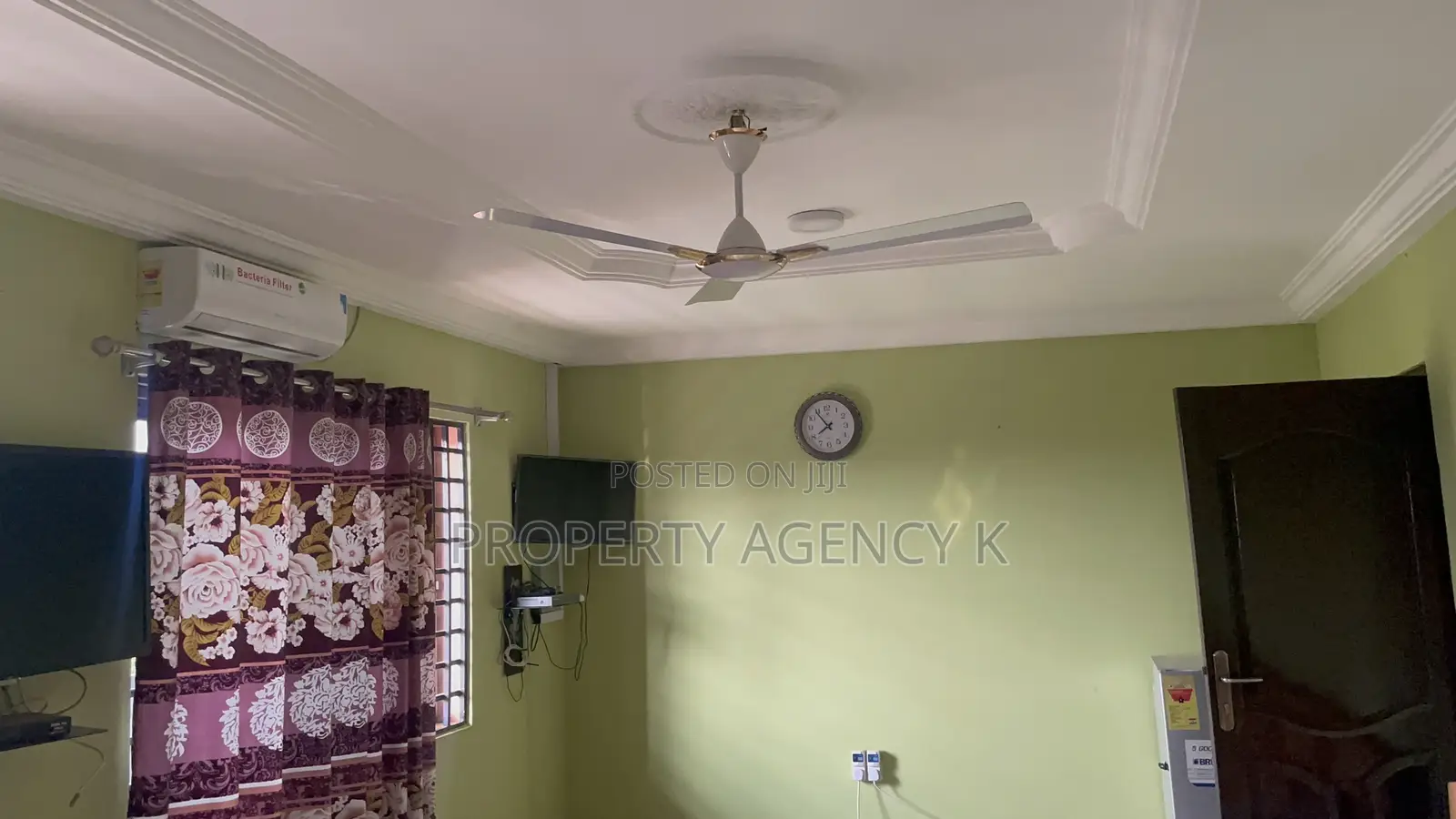 8bdrm House in Kfs, Dodowa for rent