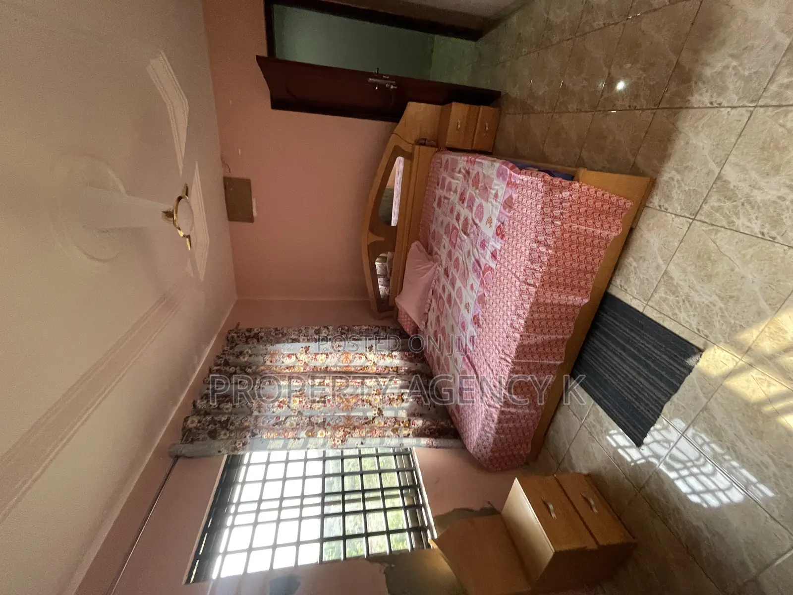 8bdrm House in Kfs, Dodowa for rent