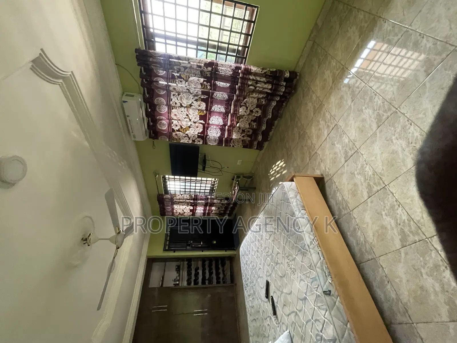 8bdrm House in Kfs, Dodowa for rent