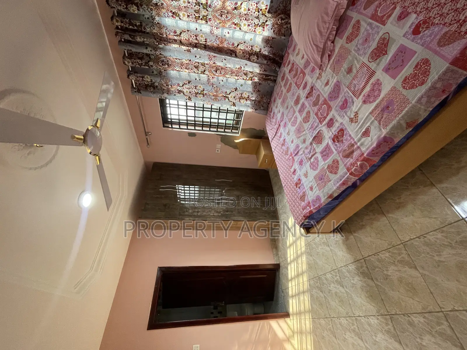 8bdrm House in Kfs, Dodowa for rent