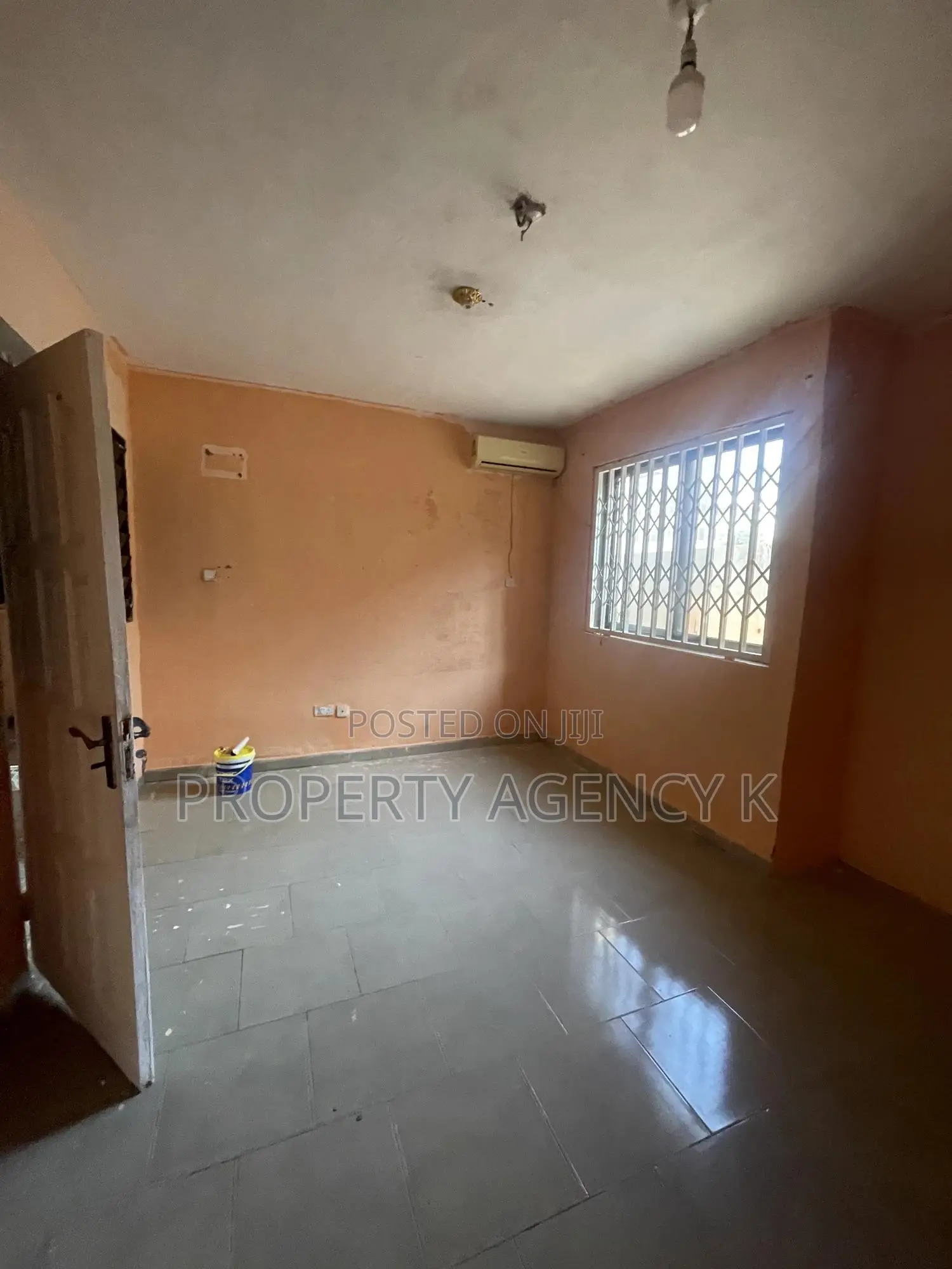 3bdrm Apartment in Kfs, Old Barrier for rent