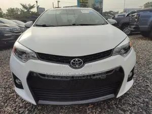 Toyota Corolla 2018 White