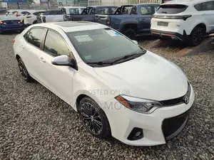Toyota Corolla 2018 White
